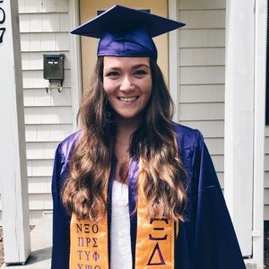 Meet your Posher, Casey